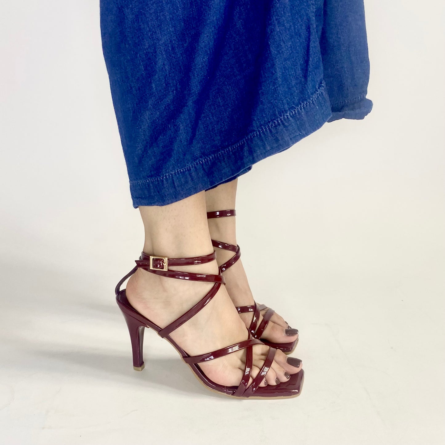 Zapatilla color vino | Yarub