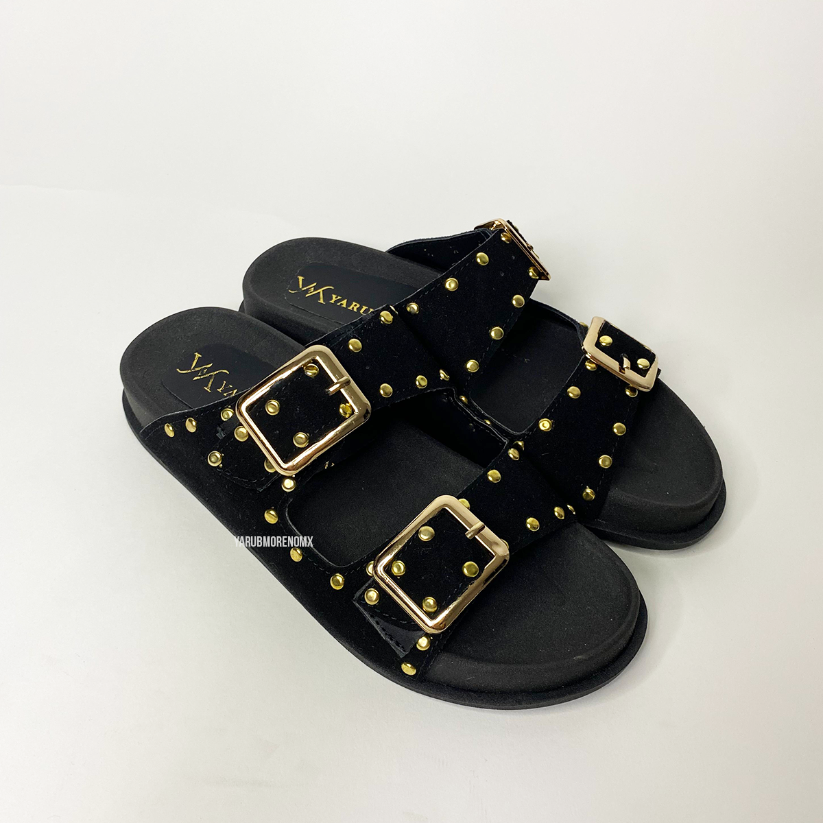 Sandalia con plataforma comoda en color negro - JULIA