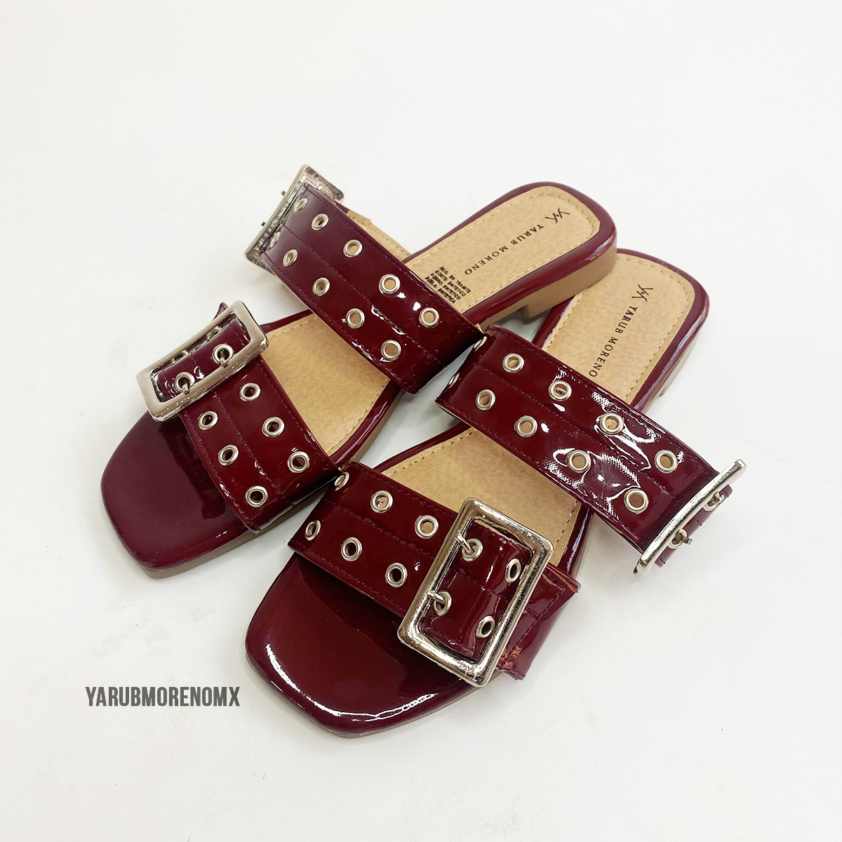 Rutila | Sandalias color vino de doble hebilla para mujer