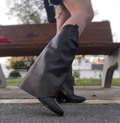 Bota con capa color chocolate | Celina Chocolate