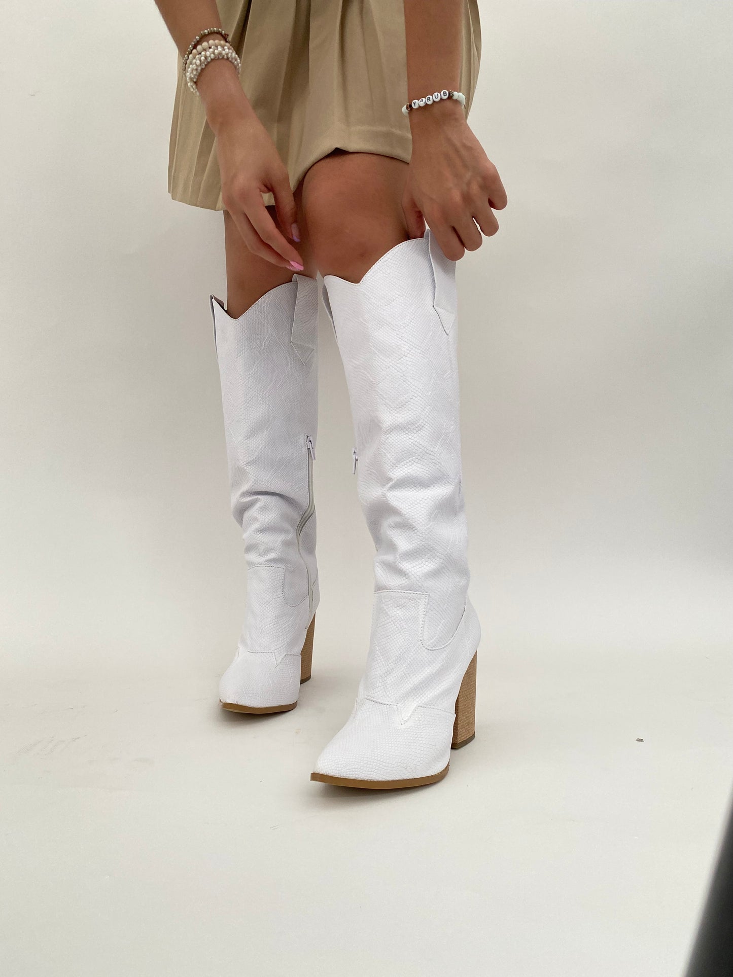 Lorenza White Bota vaquera para mujer