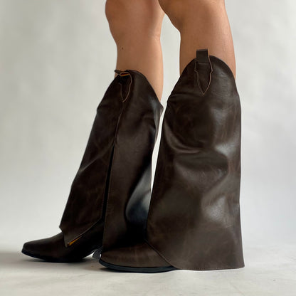 Bota con capa color chocolate | Celina Chocolate