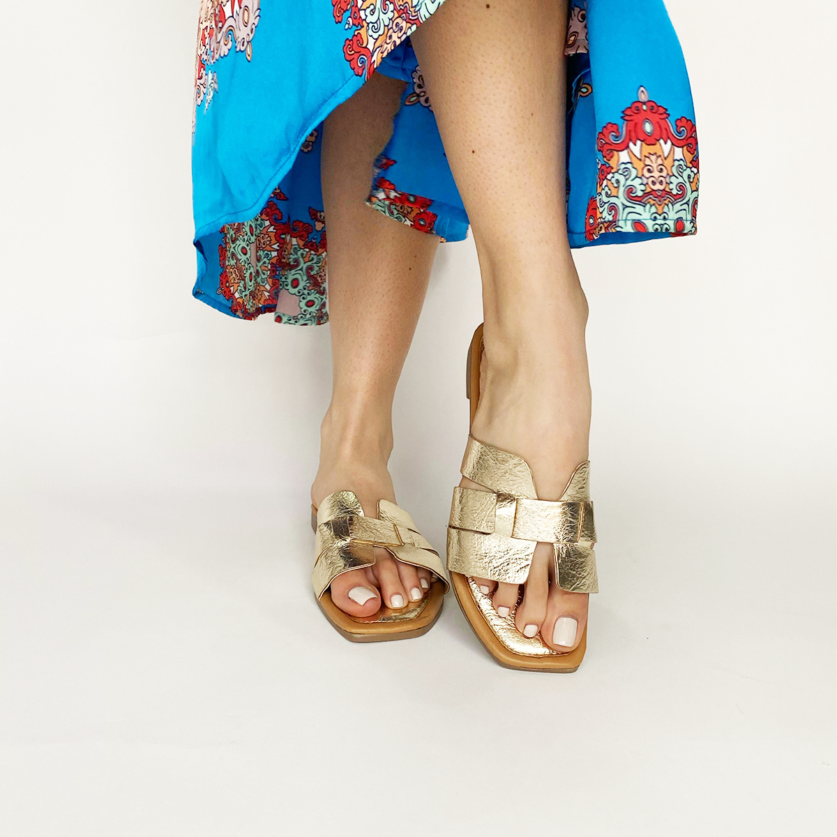 Sandalia para mujer en color dorado | Vanessa Dorado
